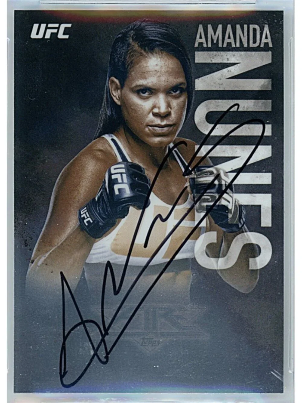 Amanda Nunes UFC Signed Card Beckett Autograph 2017 Topps Chrome Fire MMA Auto